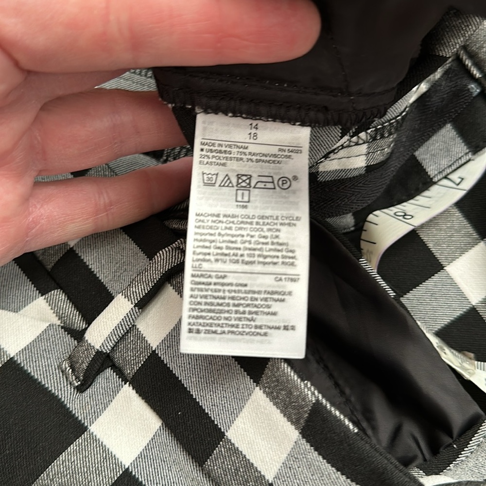 NWOT - Gap - Signature Skinny Ankle - size 14 - Picture 5 of 7